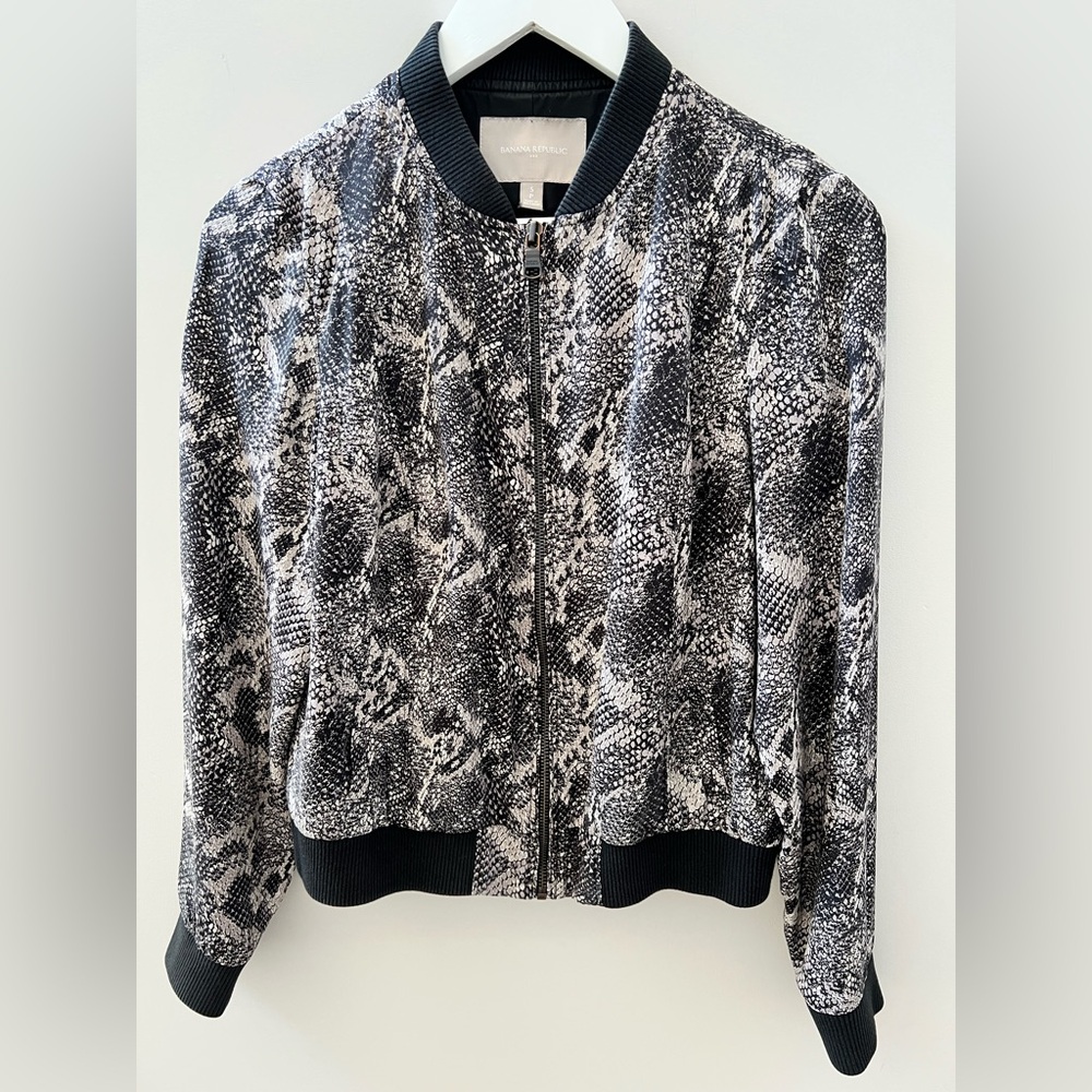 Banana Republic Black and Gray Bomber Jacket with Ribbed Cuffs